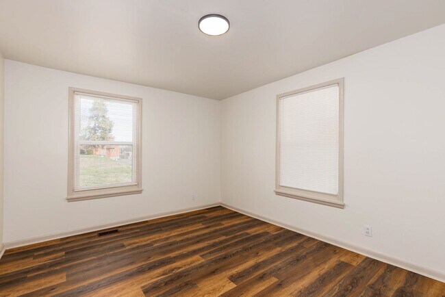 Building Photo - 3 Bedroom, 2 Bath in Birmingham