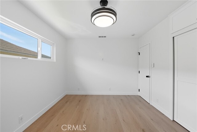 Building Photo - 9312 S 6th Ave