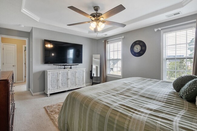 Building Photo - Stunning 4 Bed 3.5 Bath Home with Bonus Ro...