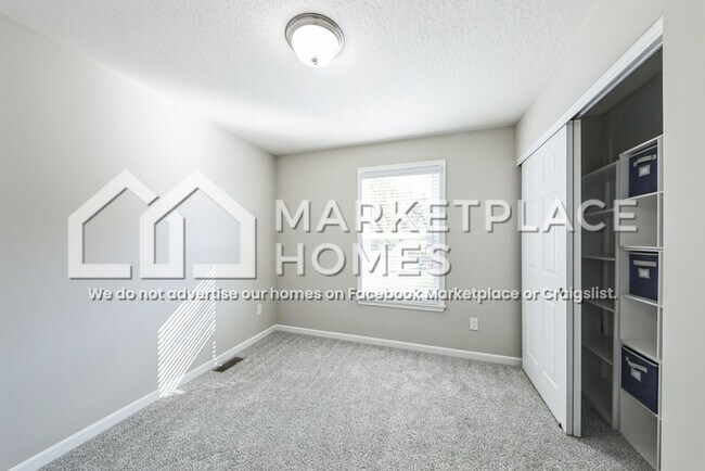 Building Photo - 10056 Meadowvista Ct