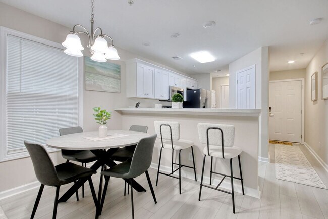 Building Photo - 485 White River Dr