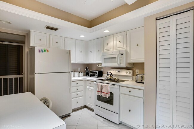 Building Photo - 18440 SE Wood Haven Ln