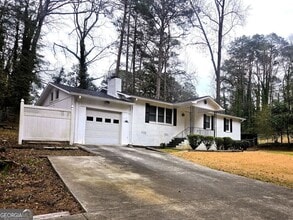 Building Photo - 2015 Gibralter Way