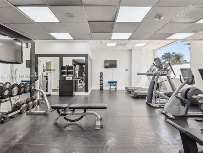 Building Photo - 2670 E Sunrise Blvd