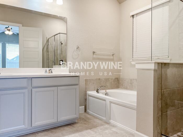 Building Photo - 9620 Oxbow Ln