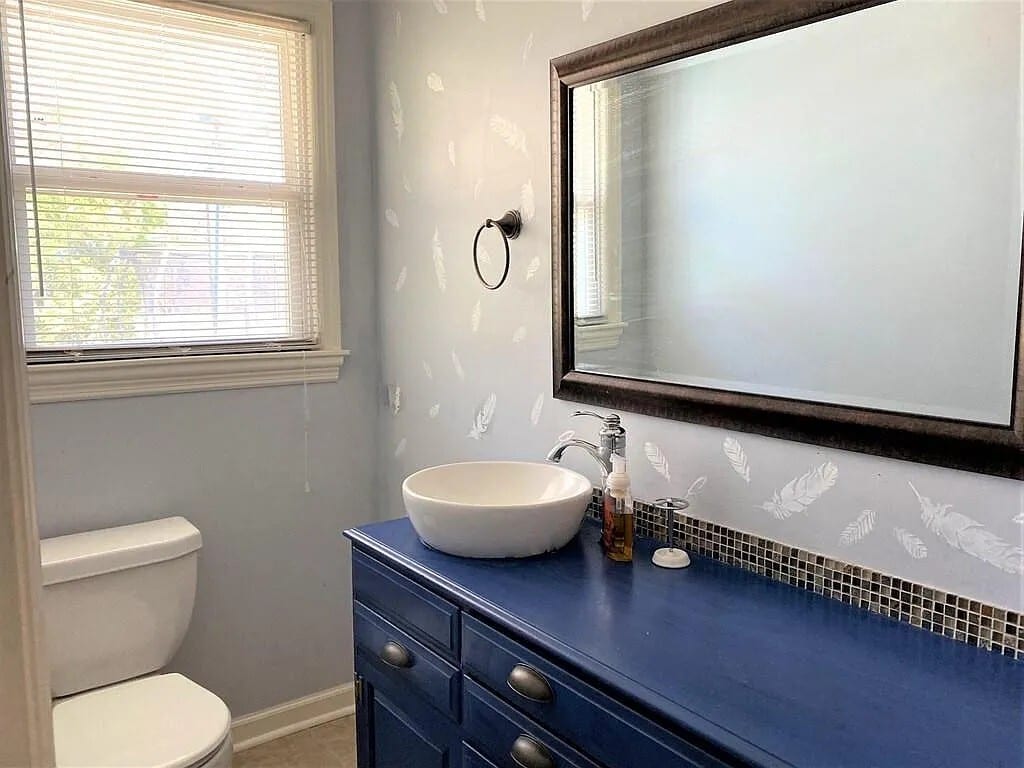 Building Photo - 2709 Rosewood Dr