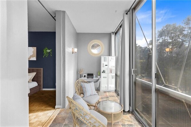 Building Photo - 130 26th St NW