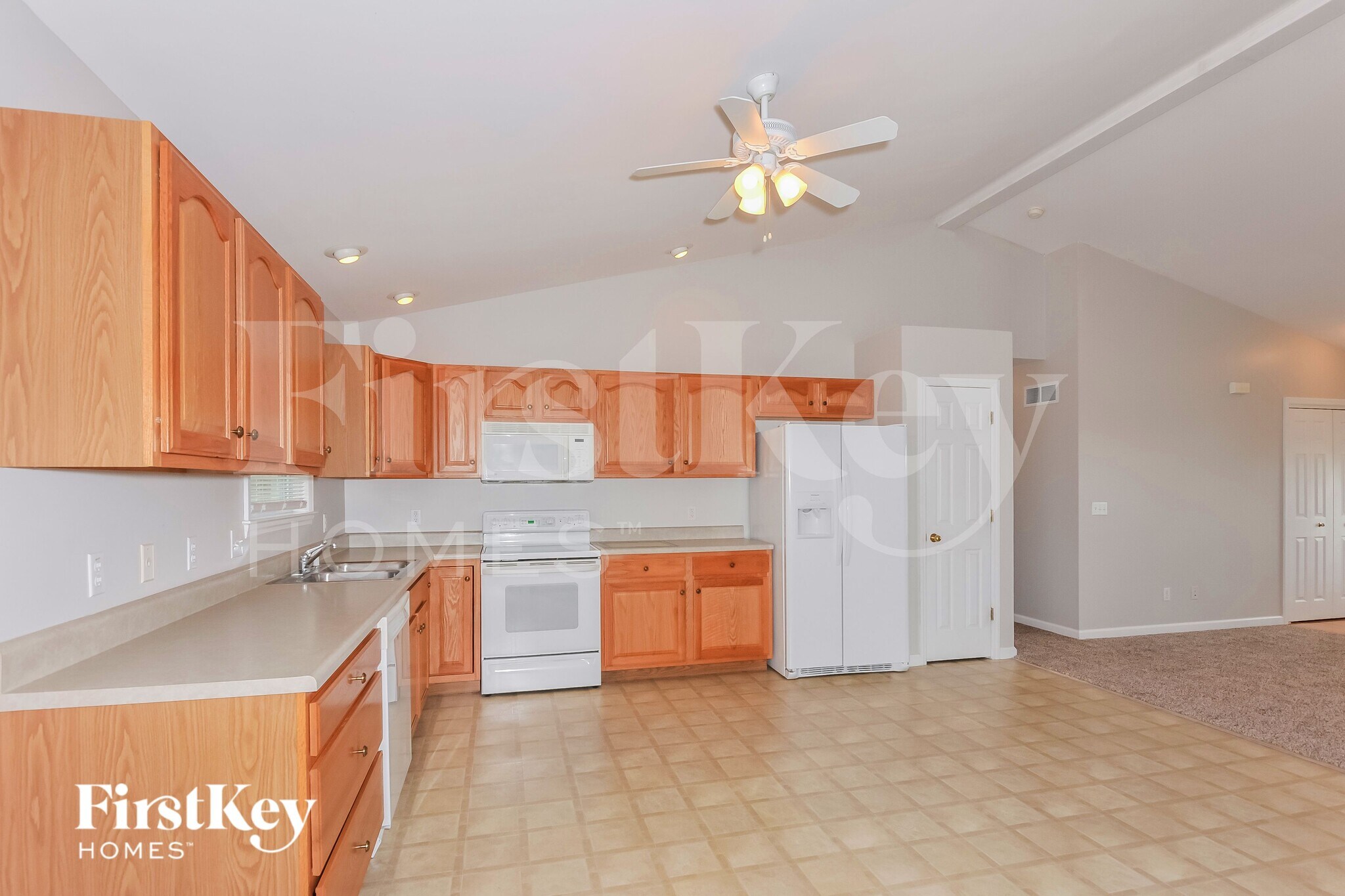 Building Photo - 224 Victoria Dr