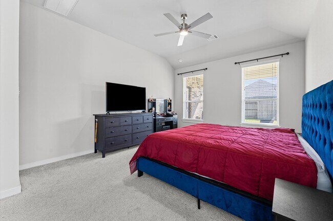 Building Photo - 1585 Sunrise Gables Dr