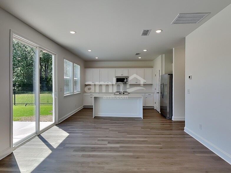 Building Photo - 4015 Williams Pond Rd