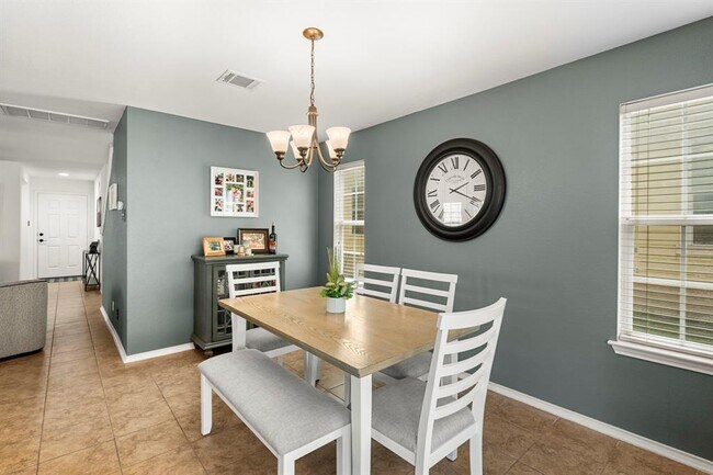 Building Photo - 1051 Dorn