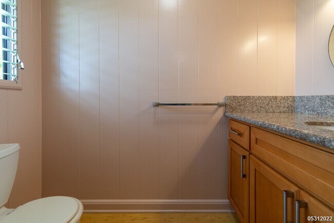 Building Photo - IMMACULATE AND CLEAN 3BR/1.5BA WITH 2 BONU...