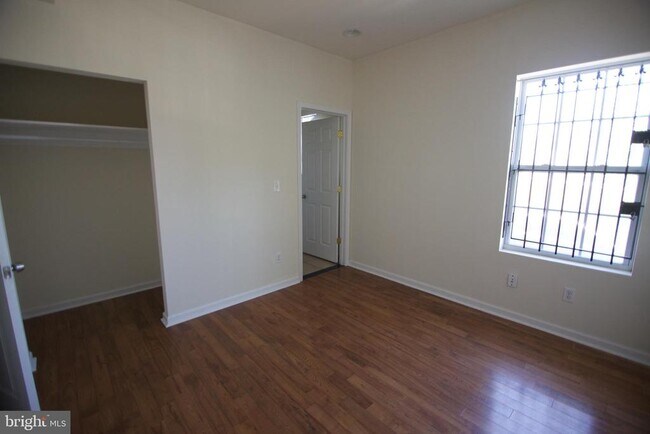 Building Photo - 1858 N 16th St