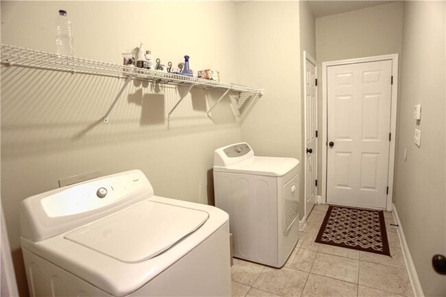 Building Photo - 3875 Spring Manor Ct