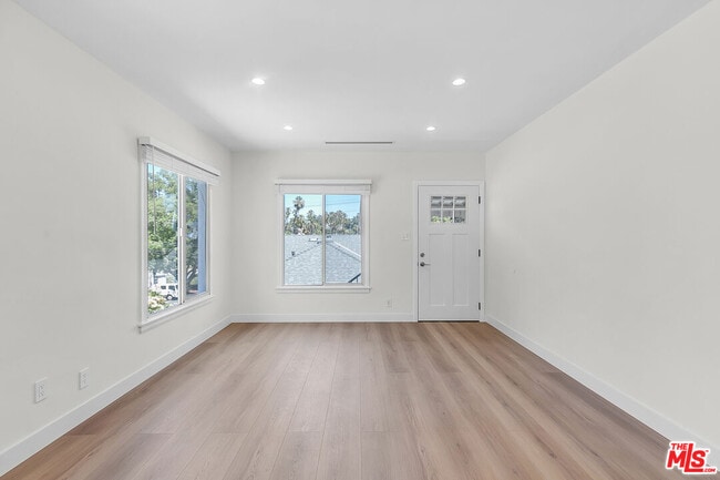 Building Photo - 1810 Santa Ynez St