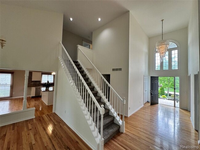 Building Photo - 28240 Golf Pointe Blvd