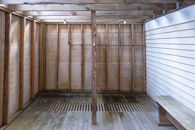 Building Photo - 43 Agamenticus Ave
