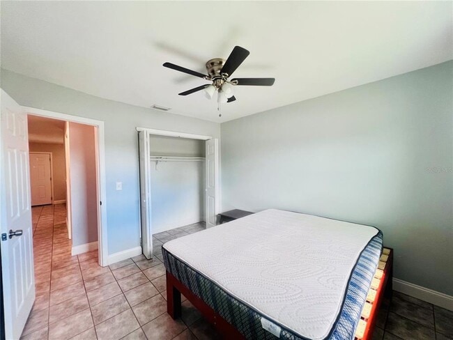 Building Photo - 5202 Laurel Pl