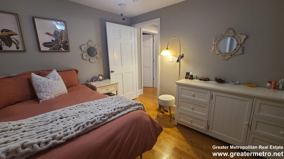 Building Photo - 180 Salem St