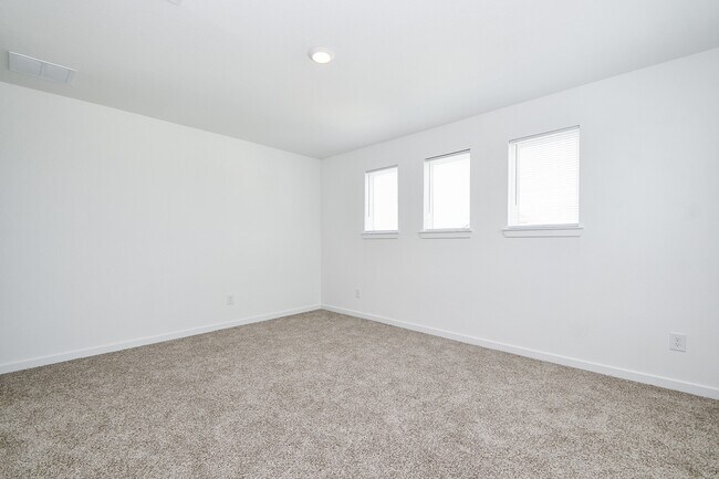 Building Photo - 21619 Shadowbrook Birch Dr