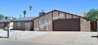 Building Photo - 7230 N Ulene Pl