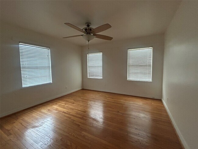 Building Photo - 7738 Dixie Dr