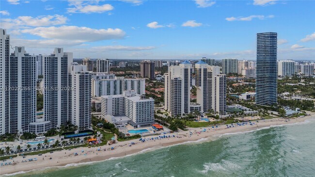 Building Photo - 19201 Collins Ave