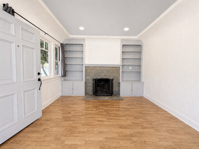 Building Photo - Charming 3-Bedroom Home for Lease in College West, San Diego