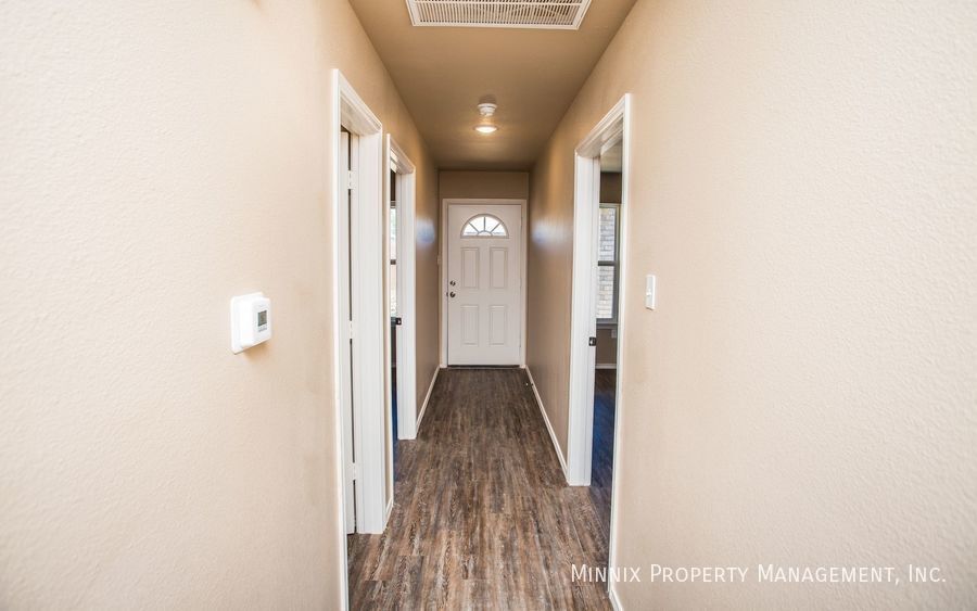 Building Photo - 2509 N Ave O