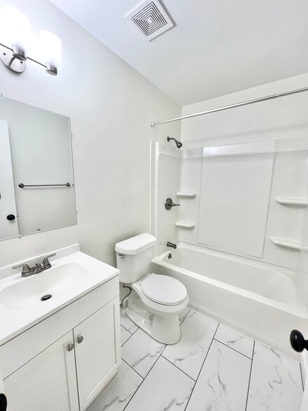 Building Photo - 276 Fleming Rd