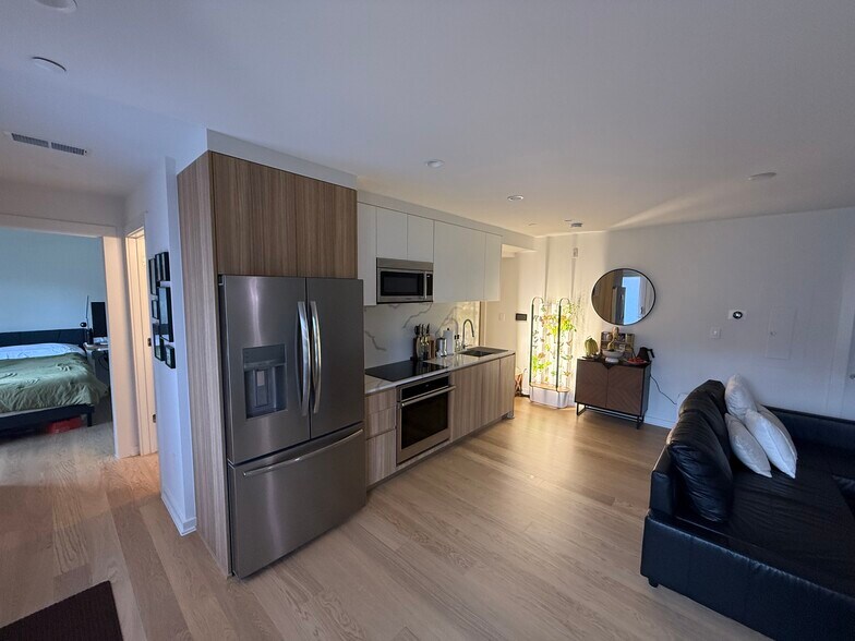 Building Photo - 2216 40th Pl NW