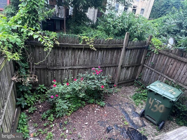 Building Photo - 430 Whitridge Ave