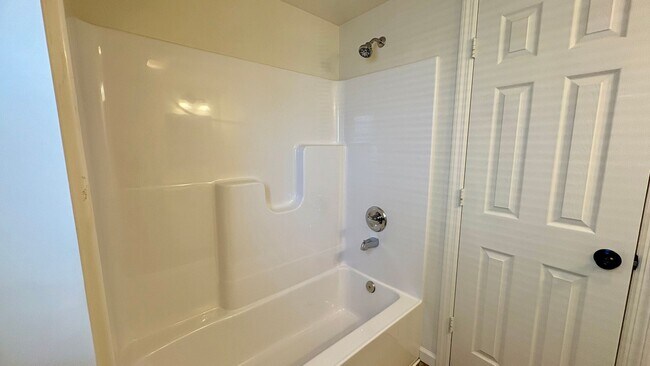 Building Photo - 518 E Cumberland St