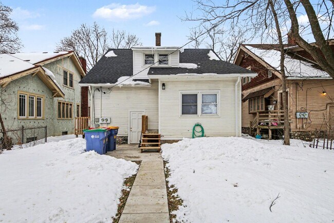 Building Photo - 1412 Sherman St SE