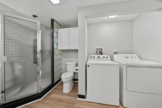 Building Photo - 68 Sterling Ln