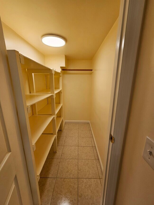 Building Photo - 122 Eckel Rd