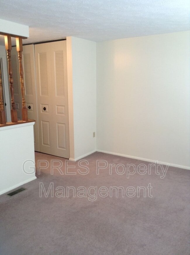 Building Photo - 317 Garden Hill Dr