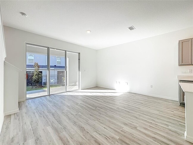 Building Photo - 2645 Olympic Ct