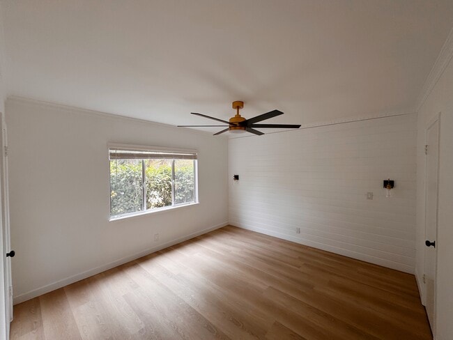 master bedroom - 201 San Vicente Blvd