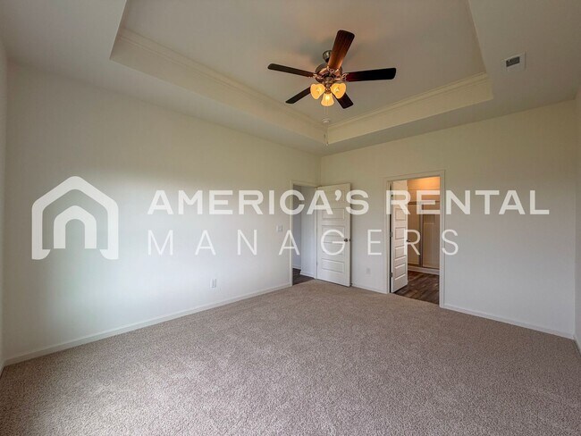 Building Photo - Modern Single Level Living in Doss Ferry - Available NOW!