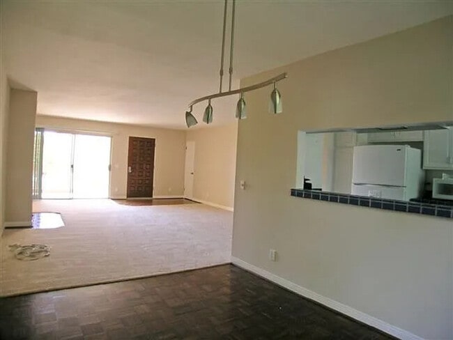 Building Photo - 56 Barranca Ave