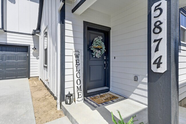 Building Photo - 5875 Spring Breeze Drive Colorado Springs,...