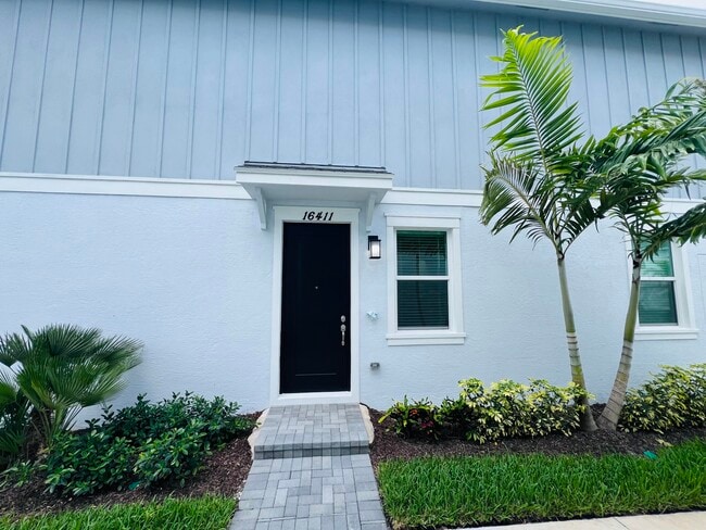 Building Photo - 16411 Powerscourt Dr