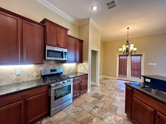 Building Photo - 2912 Paradise Dr