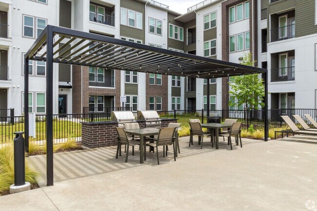 Building Photo - 12100 1/2 Ferrystone Glen Drive-SI ID1240334P