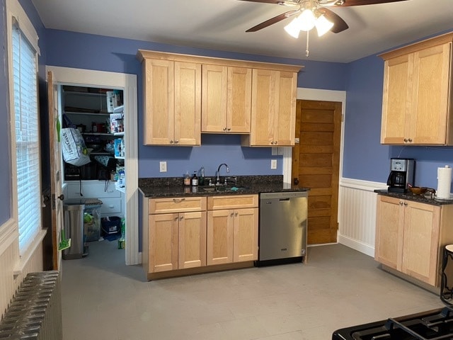 Kitchen - 25 Bungalow Ave