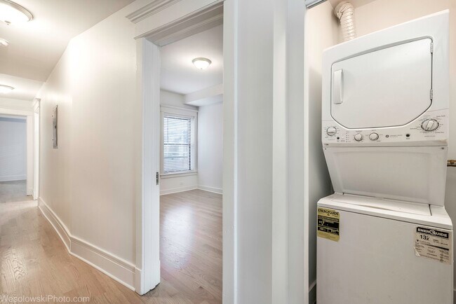 Building Photo - 5306 S Blackstone Ave