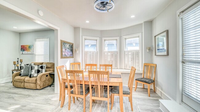 Building Photo - 8 N Nashville Ave