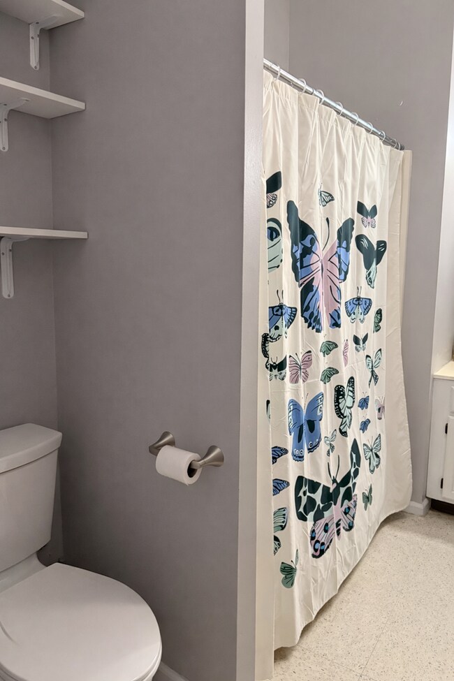 Building Photo - 301 S Broad St