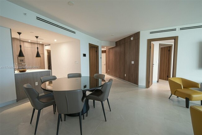 Building Photo - 16699 Collins Ave